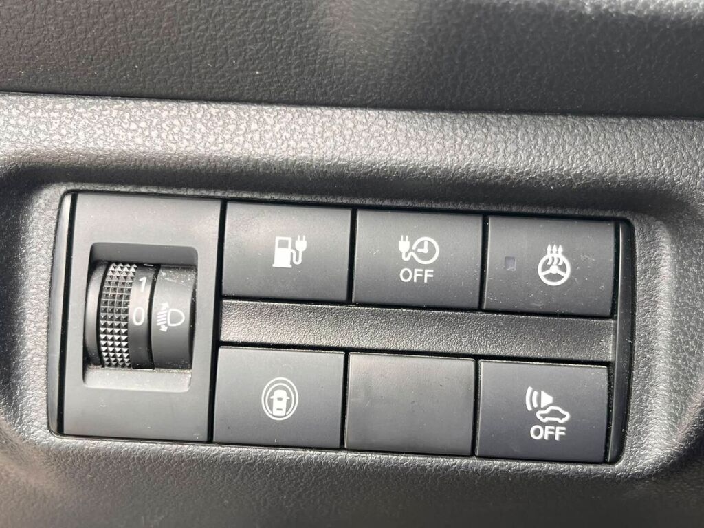 Nissan Leaf 2022 Musta