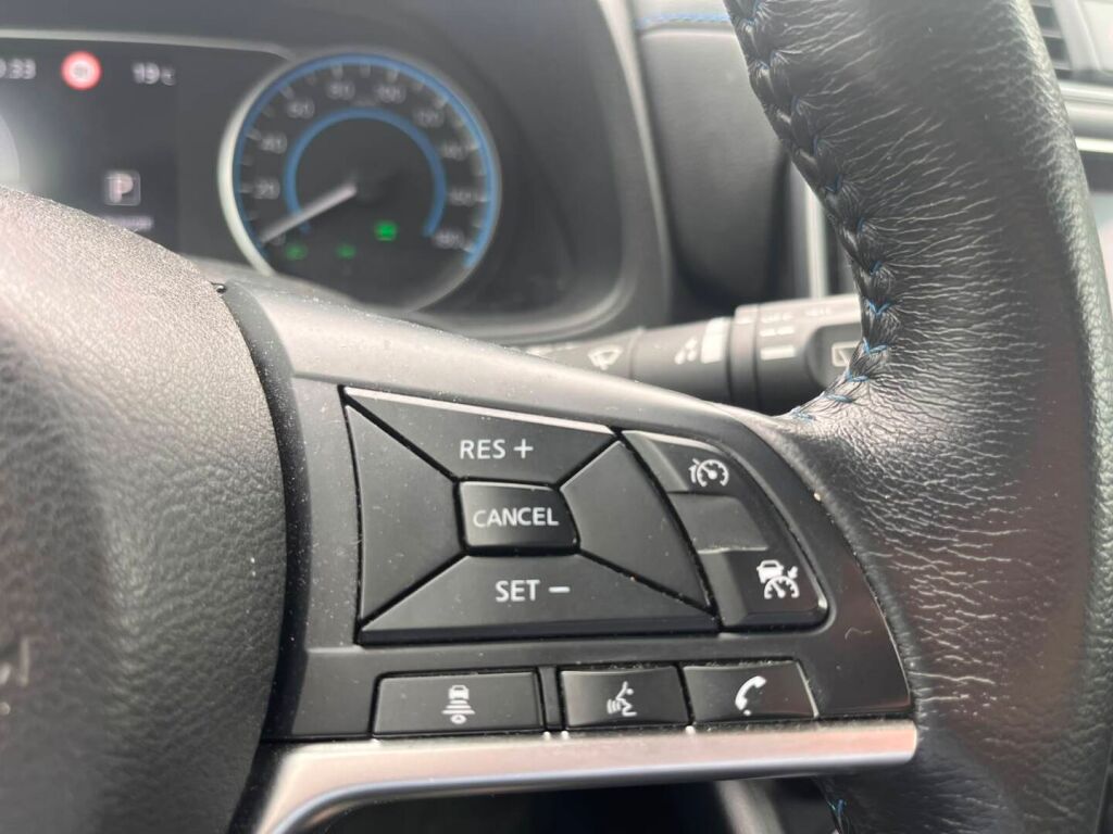 Nissan Leaf 2022 Musta