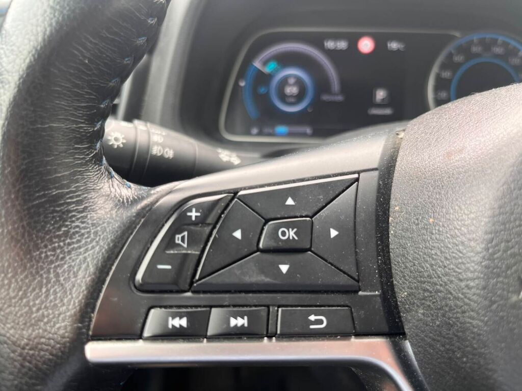 Nissan Leaf 2022 Musta