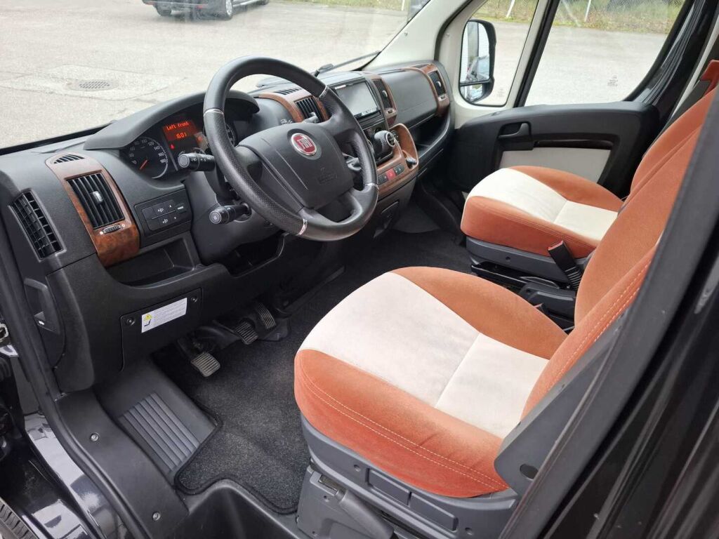 Bürstner Ixeo Time T 695 Moonlight 2012 