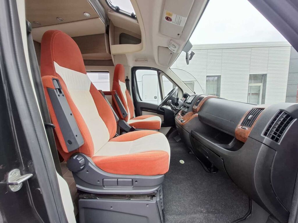 Bürstner Ixeo Time T 695 Moonlight 2012 