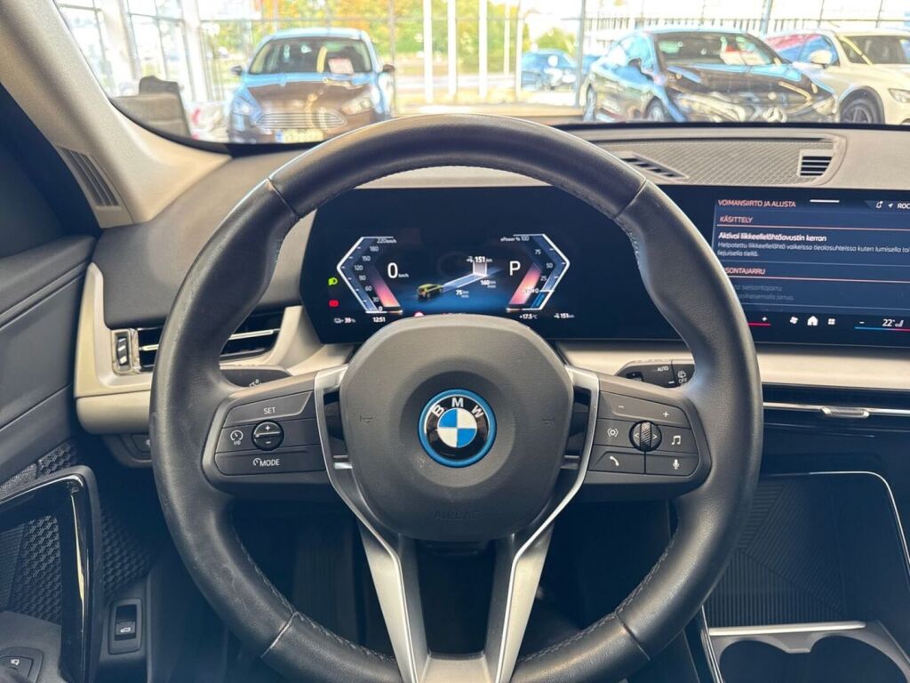 BMW iX1 2024 Vihreä