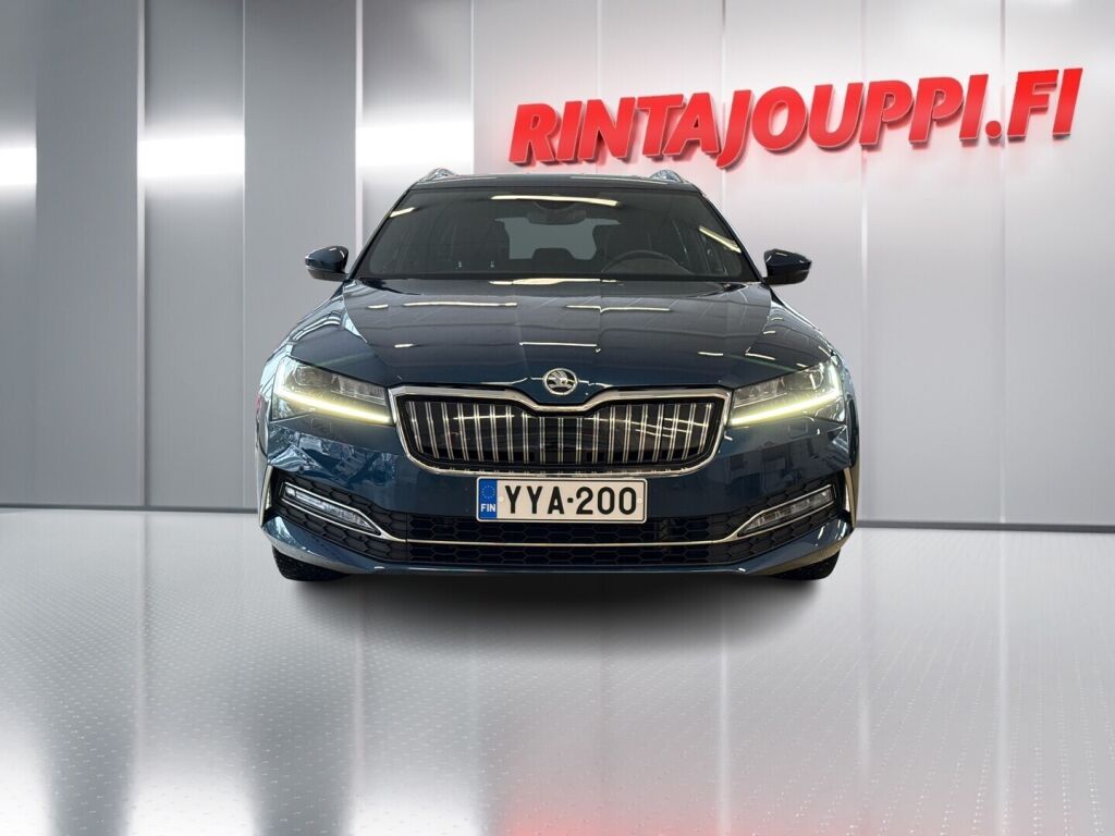 Skoda Superb 2021 Sininen