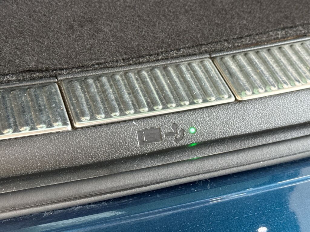 Skoda Superb 2021 Sininen