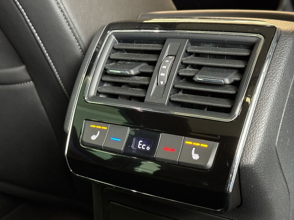 Skoda Superb 2021 Sininen