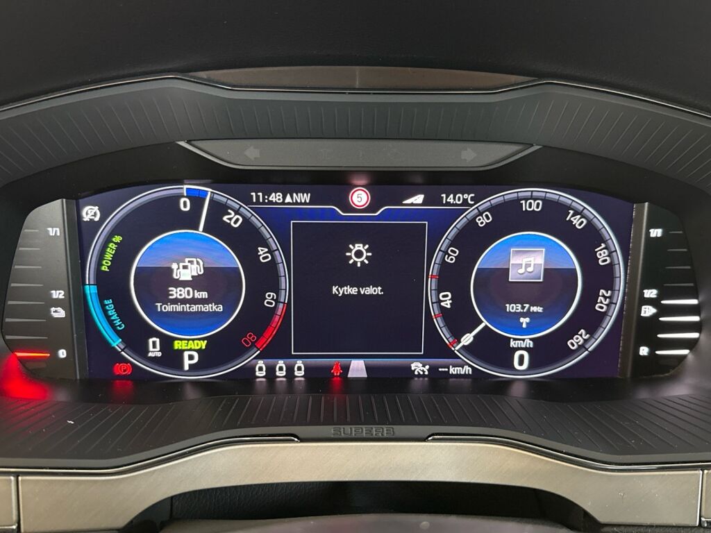 Skoda Superb 2021 Sininen