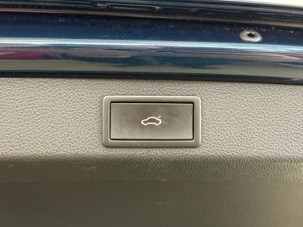 Skoda Superb 2021 Sininen