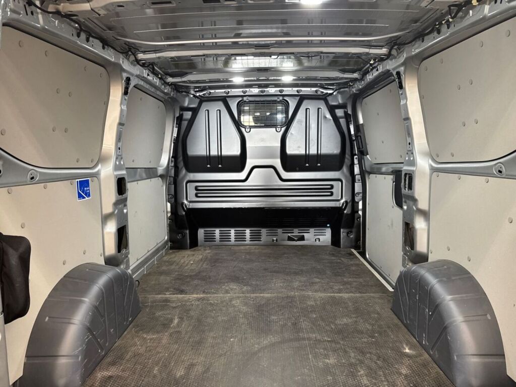 Ford Transit Custom 2025 Moondust Silver