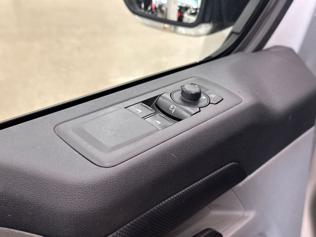 Ford Transit Custom 2025 Moondust Silver