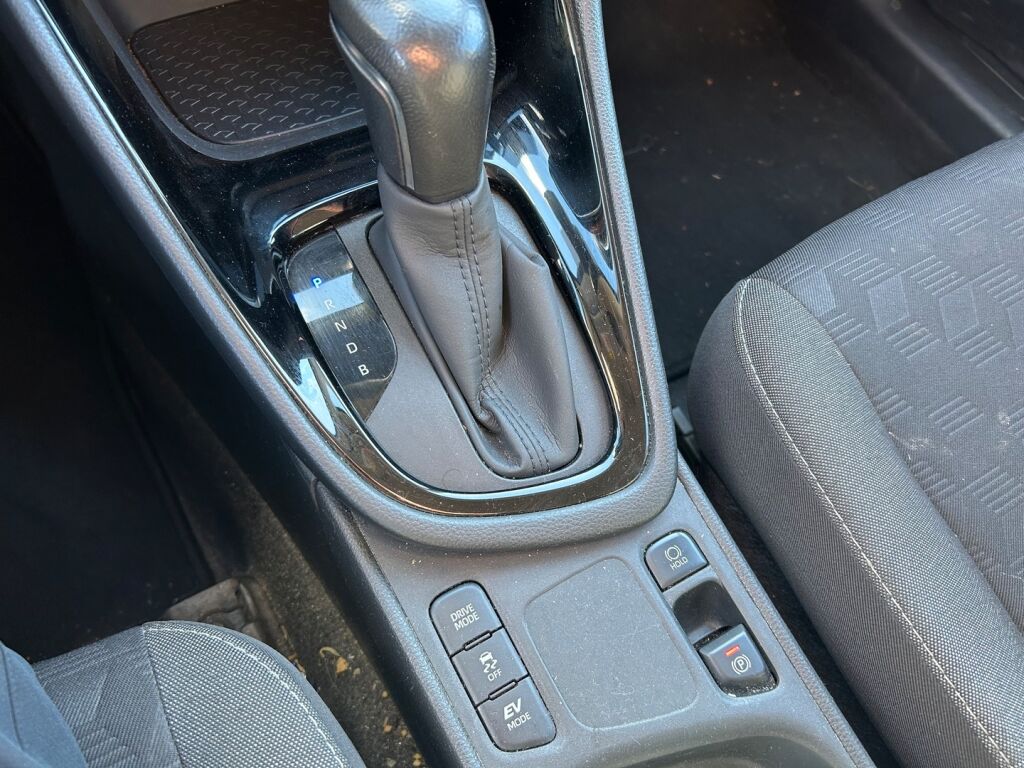 Toyota Yaris 2024 Harmaa