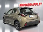 Toyota Yaris 2024 Ruskea (beige)