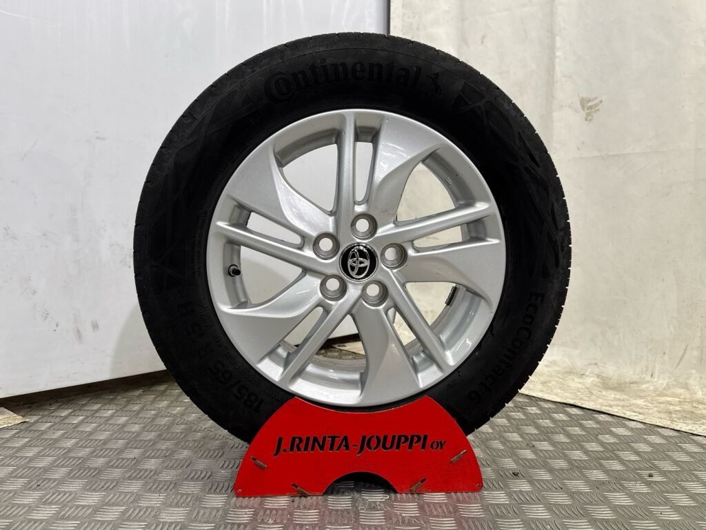 Toyota Yaris 2024 Ruskea (beige)