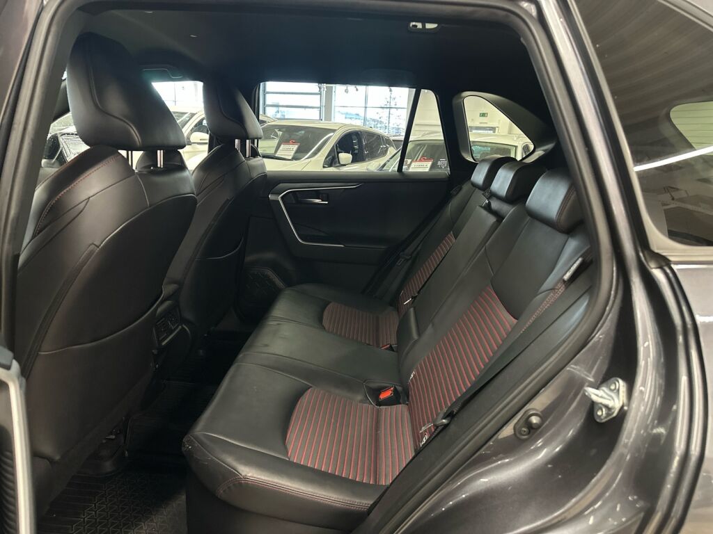 Toyota RAV4 Plug-in 2021 Musta