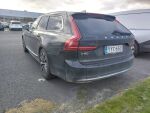 Volvo V90 2021 Musta