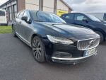 Volvo V90 2021 Musta