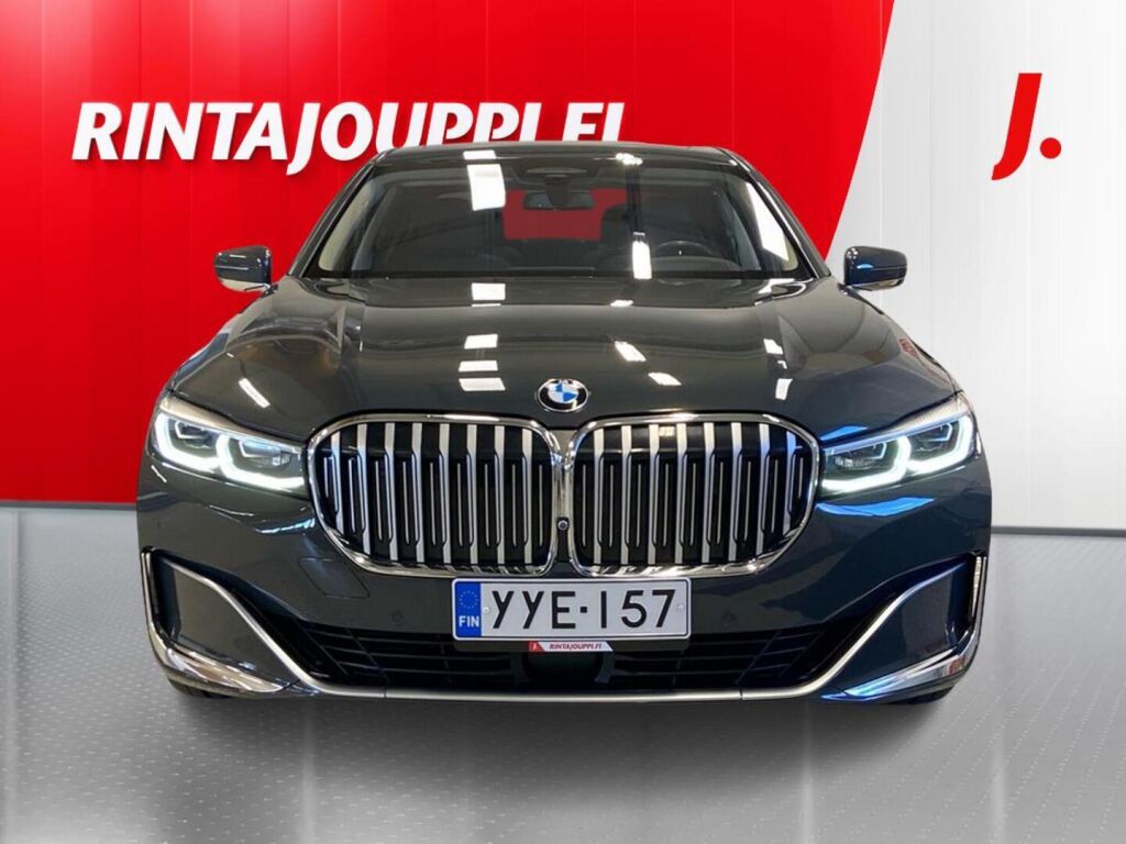 BMW 745 2021 Sininen