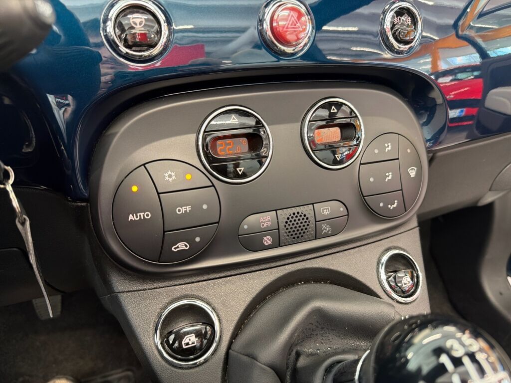 Fiat 500C 2022 Sininen