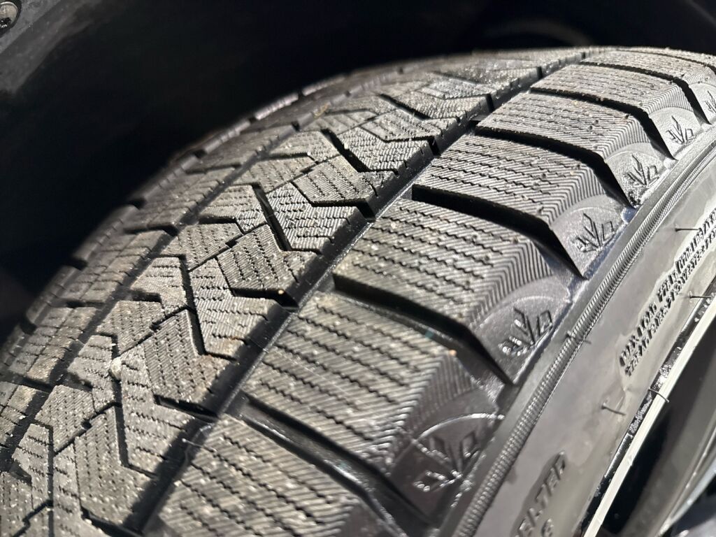 Polestar 2 2022 Valkoinen