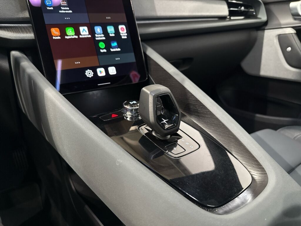 Polestar 2 2022 Valkoinen