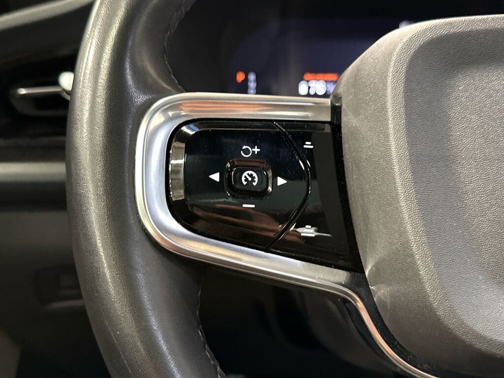 Polestar 2 2022 Valkoinen