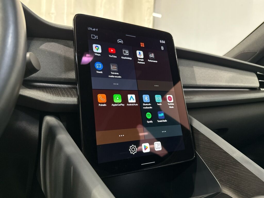 Polestar 2 2022 Valkoinen