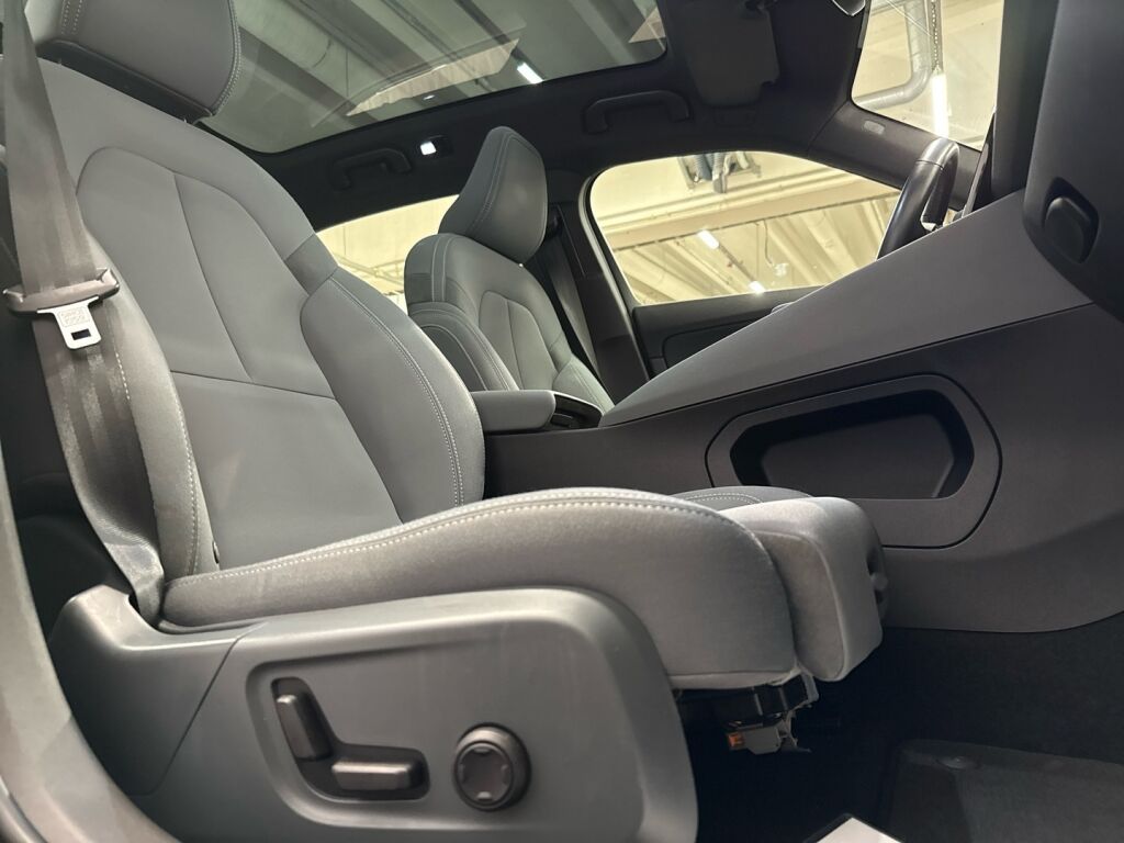 Polestar 2 2022 Valkoinen