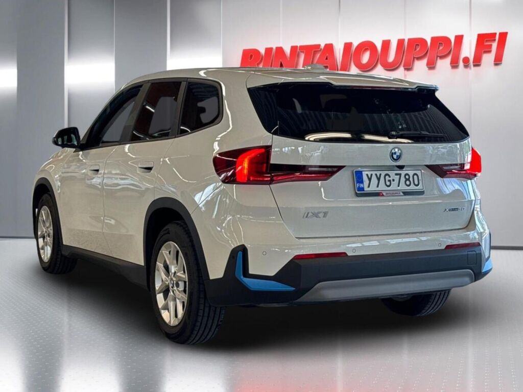 BMW iX1 2023 Valkoinen