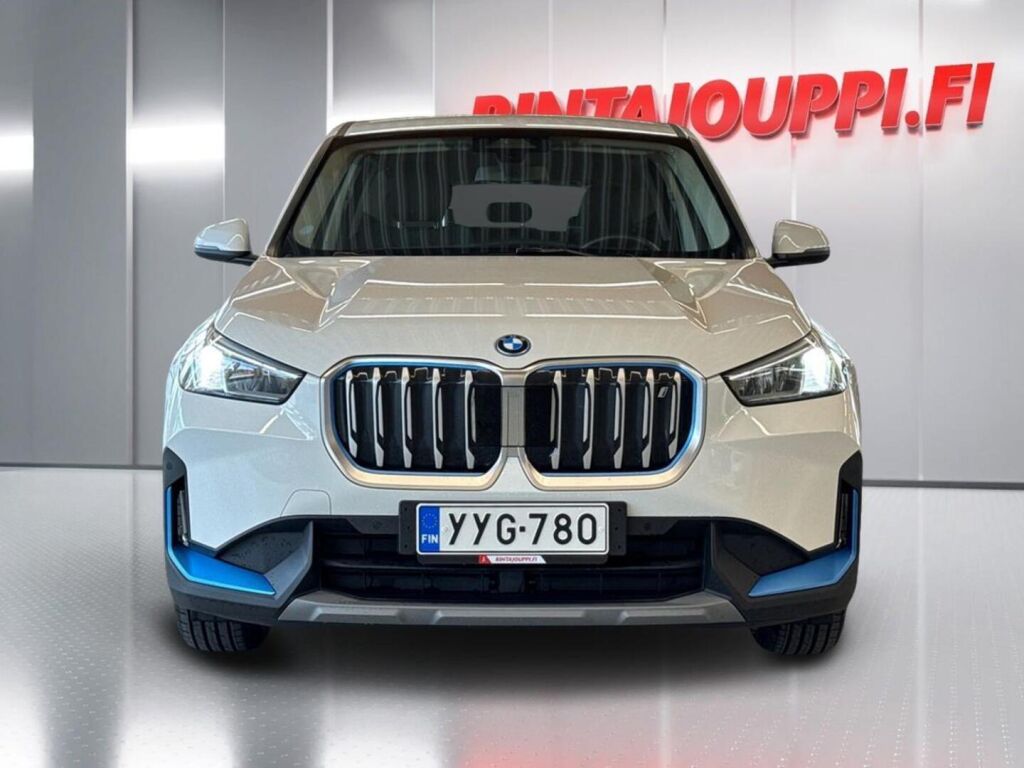 BMW iX1 2023 Valkoinen