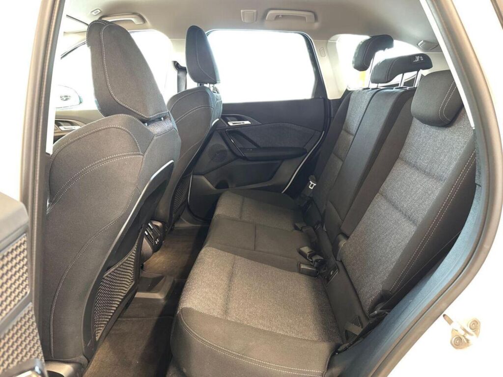 BMW iX1 2023 Valkoinen