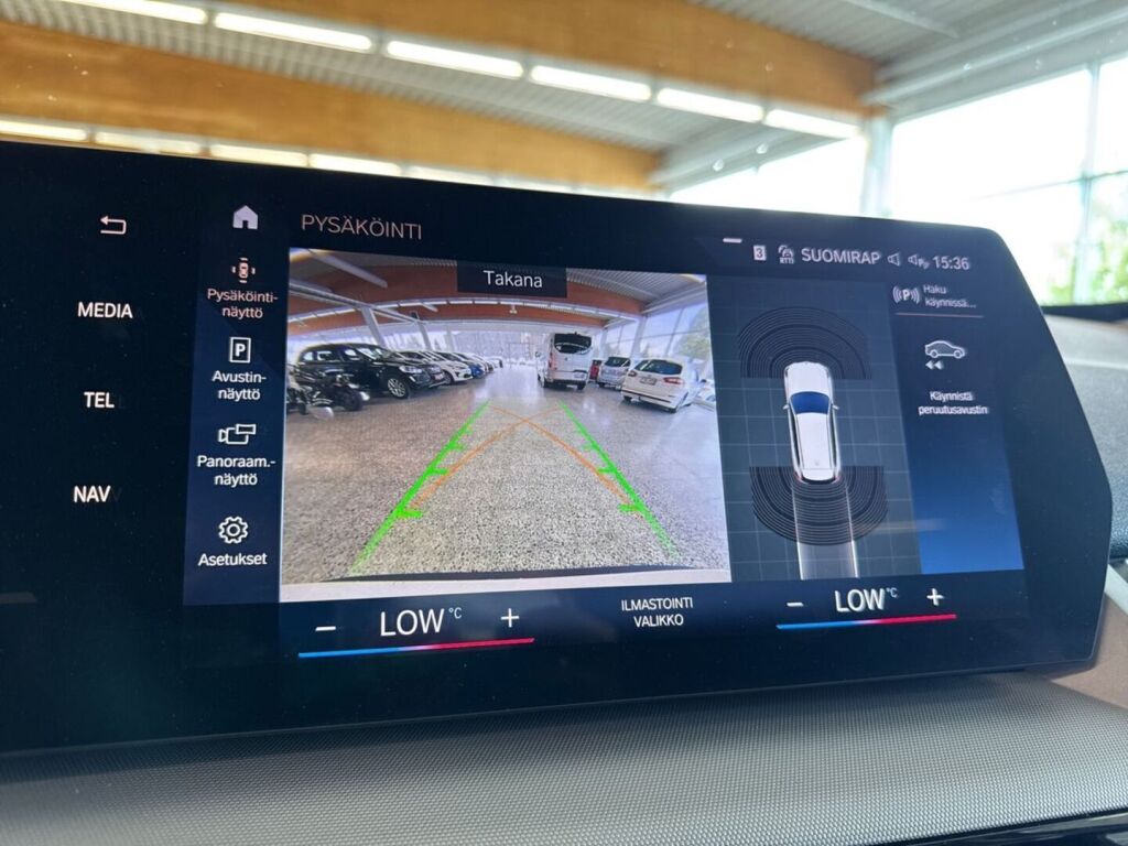 BMW iX1 2023 Valkoinen