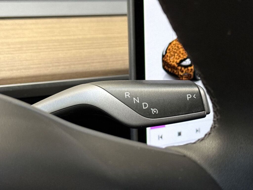 Tesla Model Y 2022 Harmaa