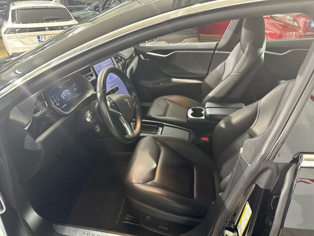 Tesla Model S 2016 Musta