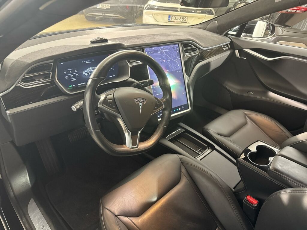 Tesla Model S 2016 Musta