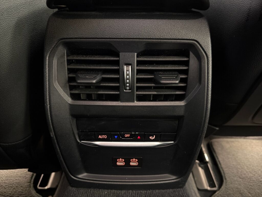 BMW i4 2023 Valkoinen