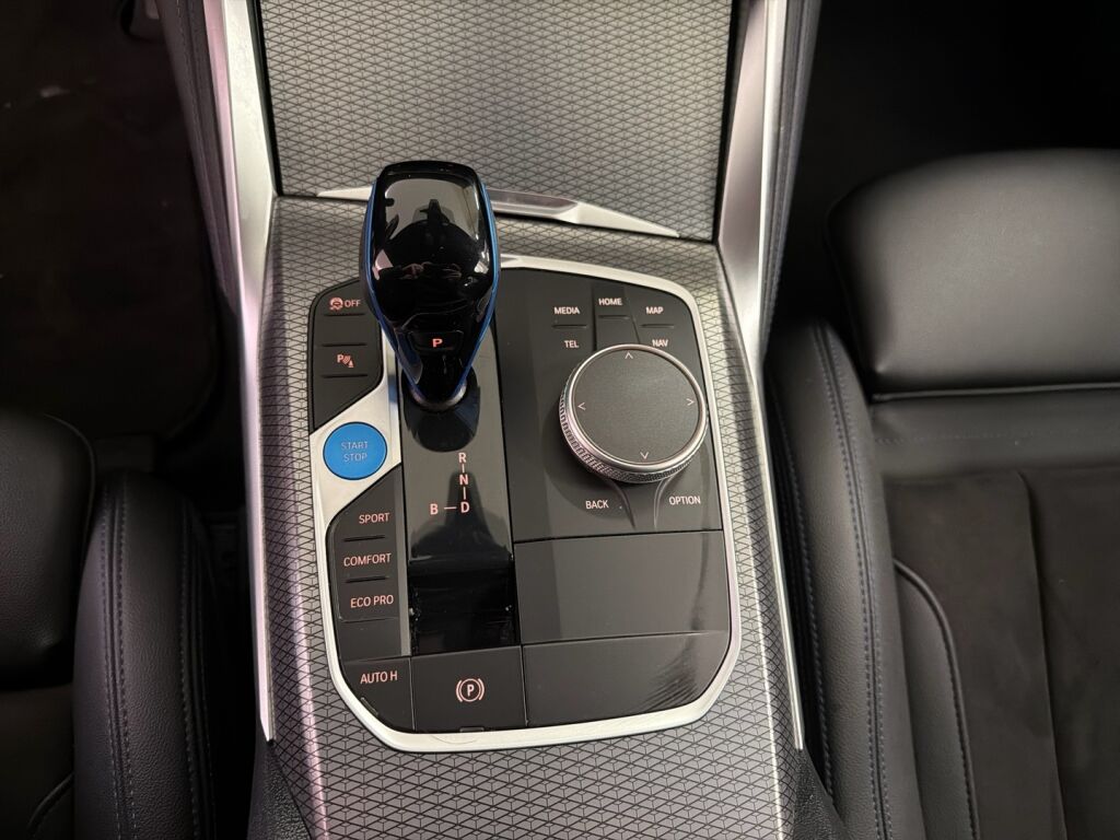 BMW i4 2023 Valkoinen