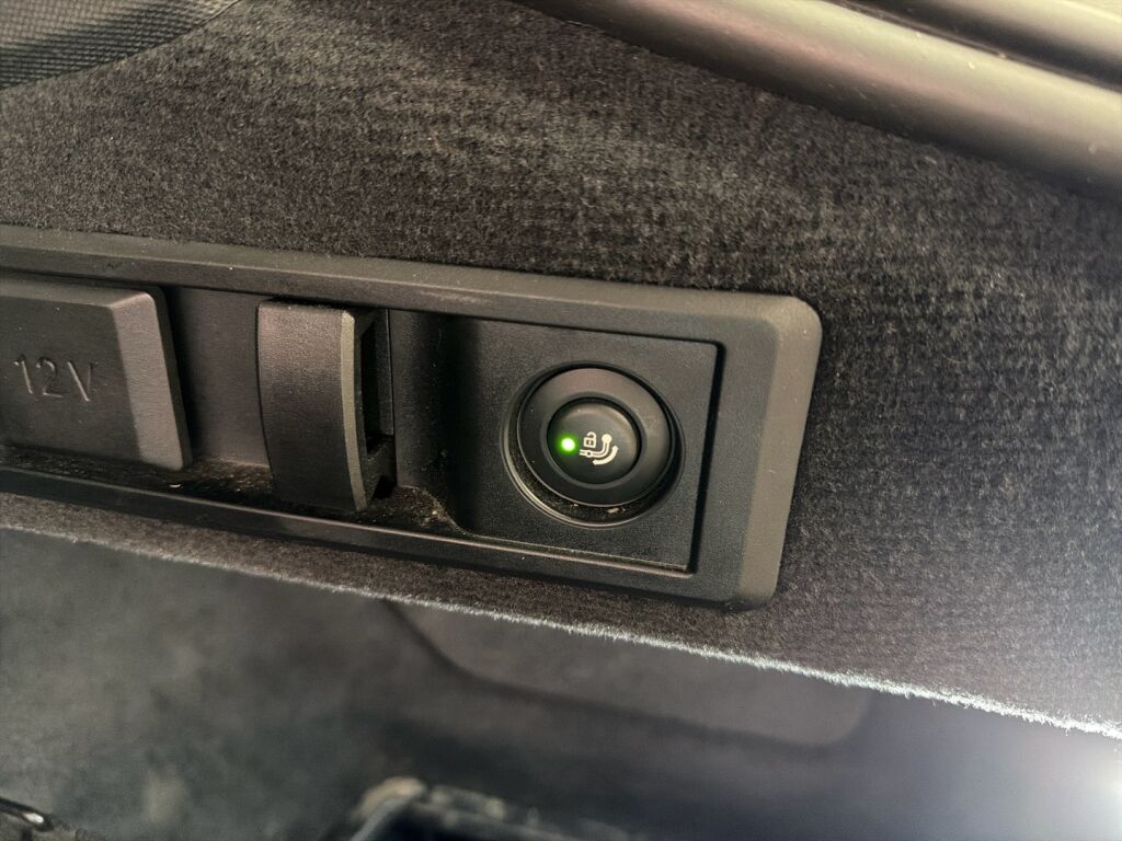 BMW i4 2023 Valkoinen