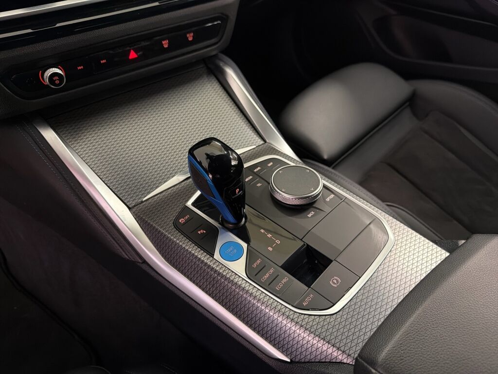 BMW i4 2023 Valkoinen