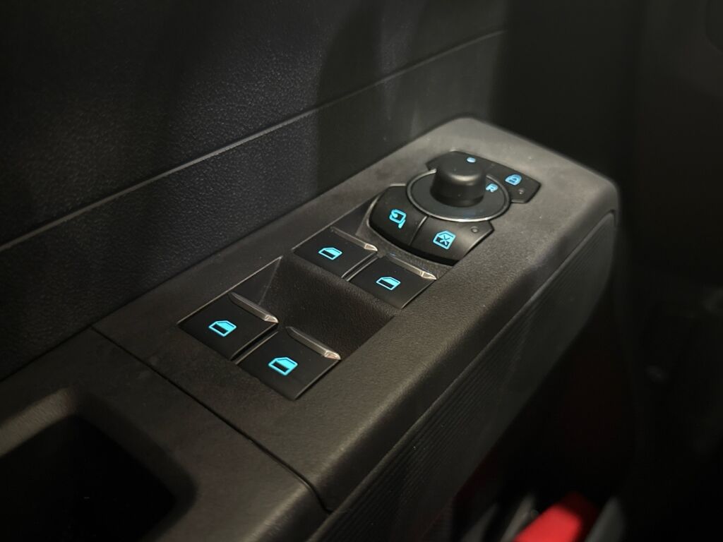 Ford Tourneo Courier 2025 Agate Black