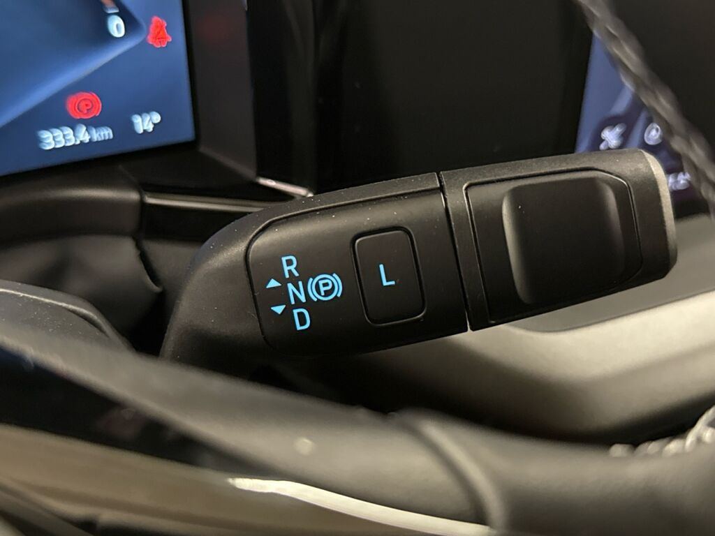 Ford Tourneo Courier 2025 Agate Black