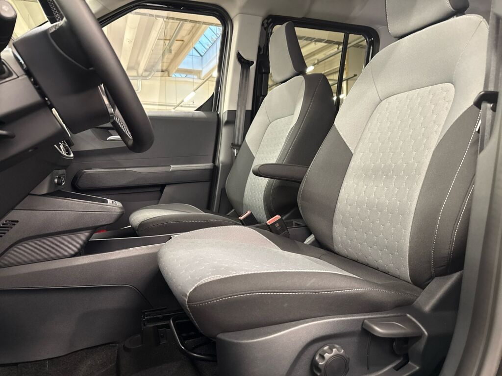 Ford Tourneo Courier 2025 Agate Black