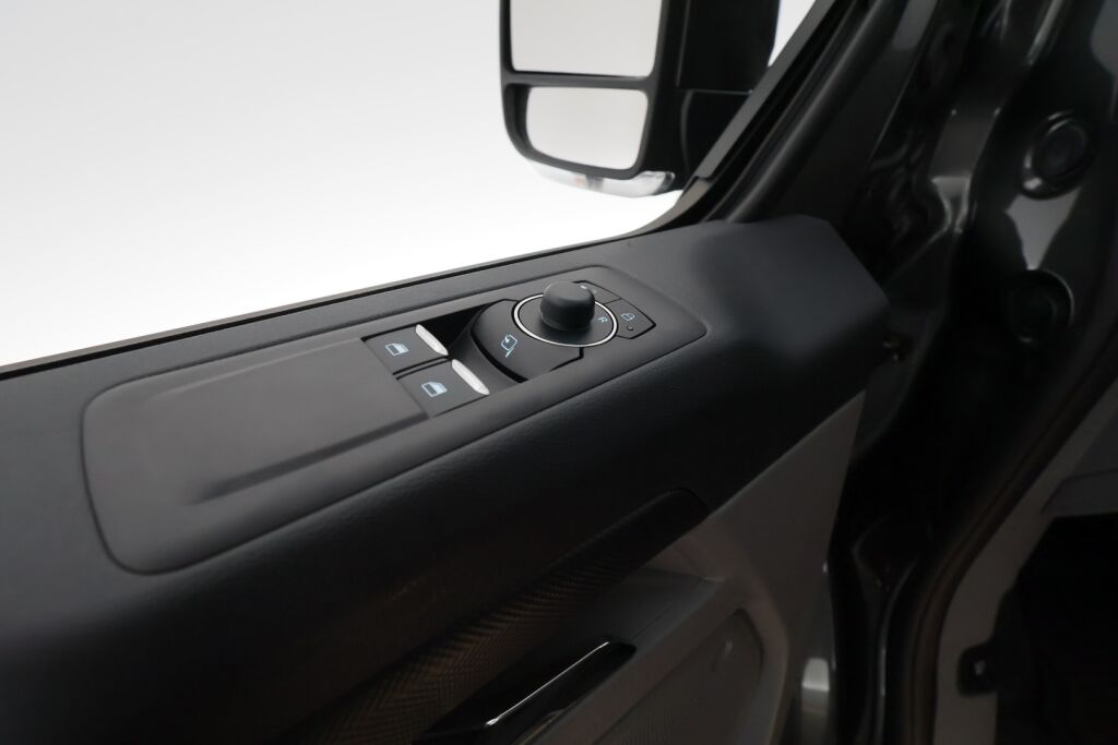 Ford Transit Custom 2025 Harmaa