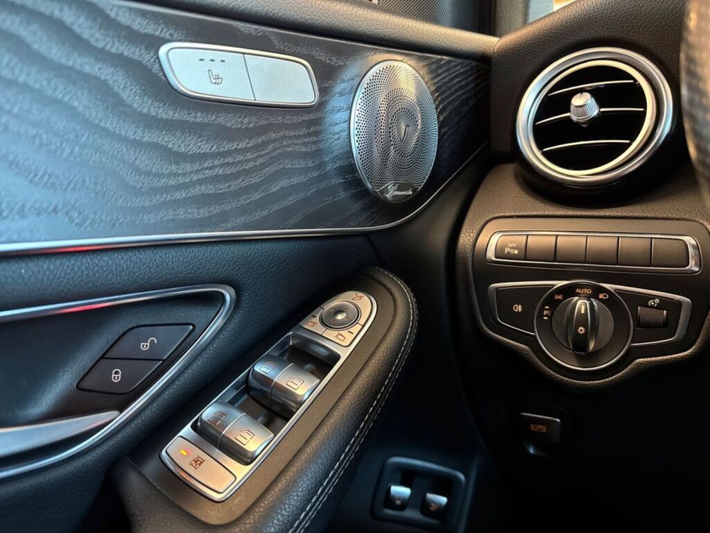 Mercedes-Benz GLC 2017 Metallinhohto Harmaa