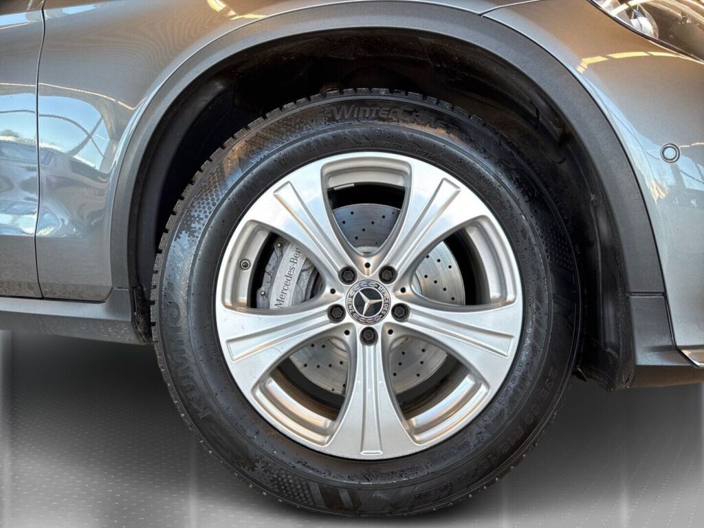 Mercedes-Benz GLC 2017 Metallinhohto Harmaa