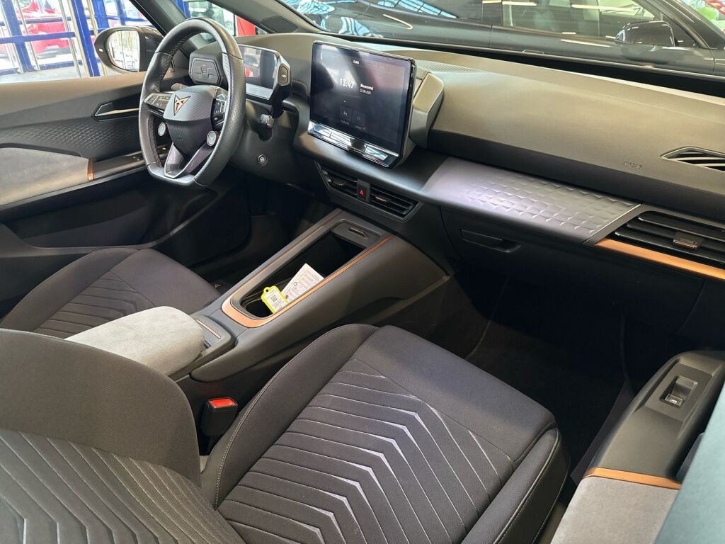 Cupra Born 2024 Harmaa