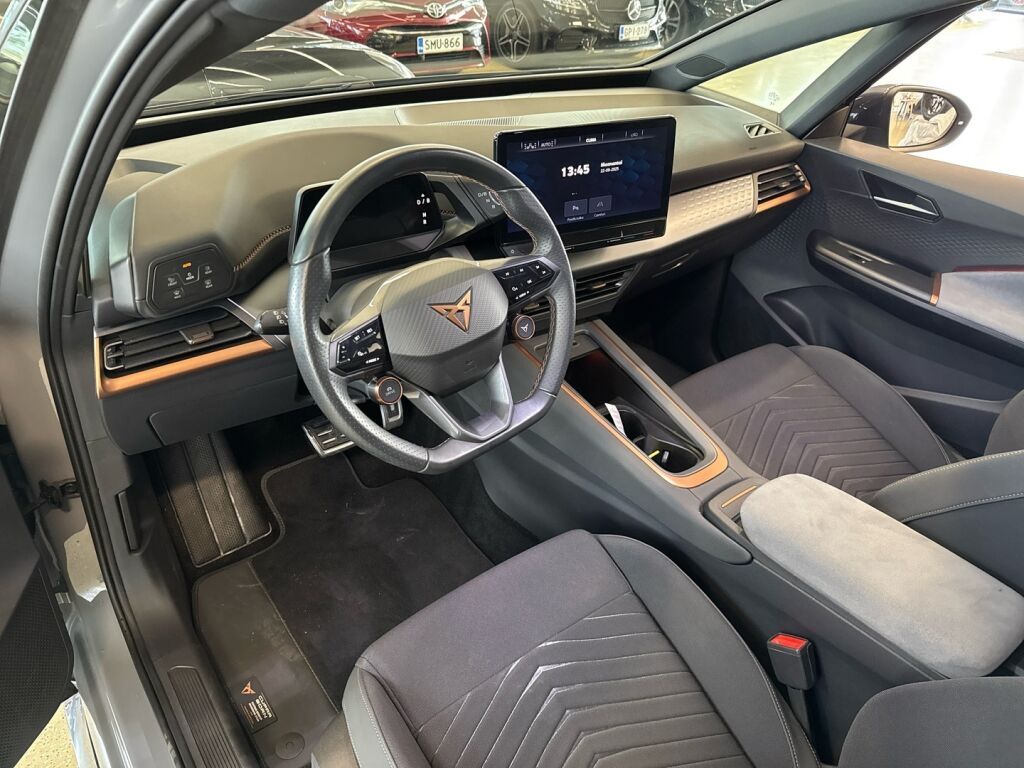 Cupra Born 2024 Harmaa