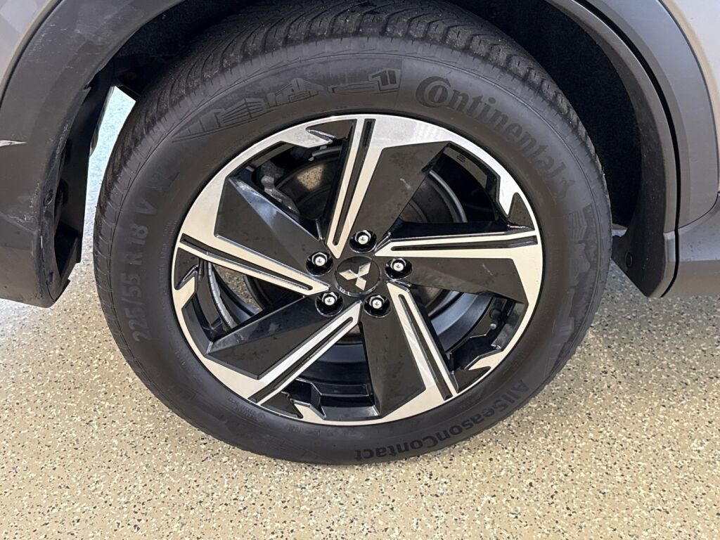 Mitsubishi Eclipse Cross 2021 Harmaa