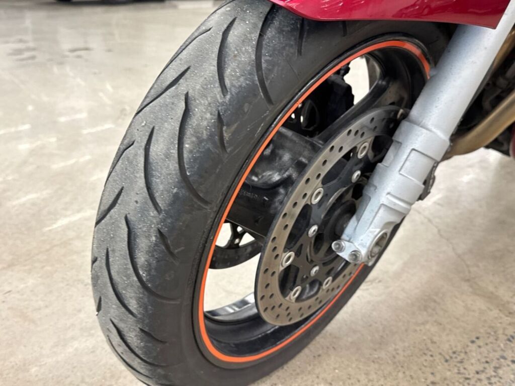 Suzuki GSF 2006 Punainen