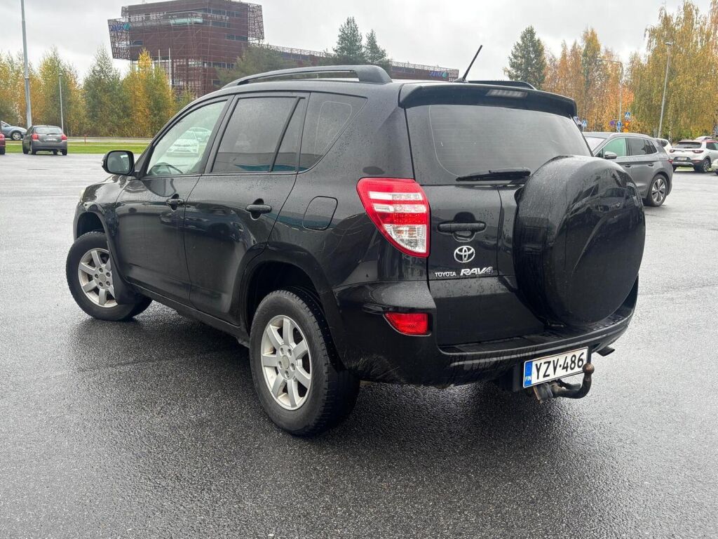 Toyota RAV4 2011 Musta