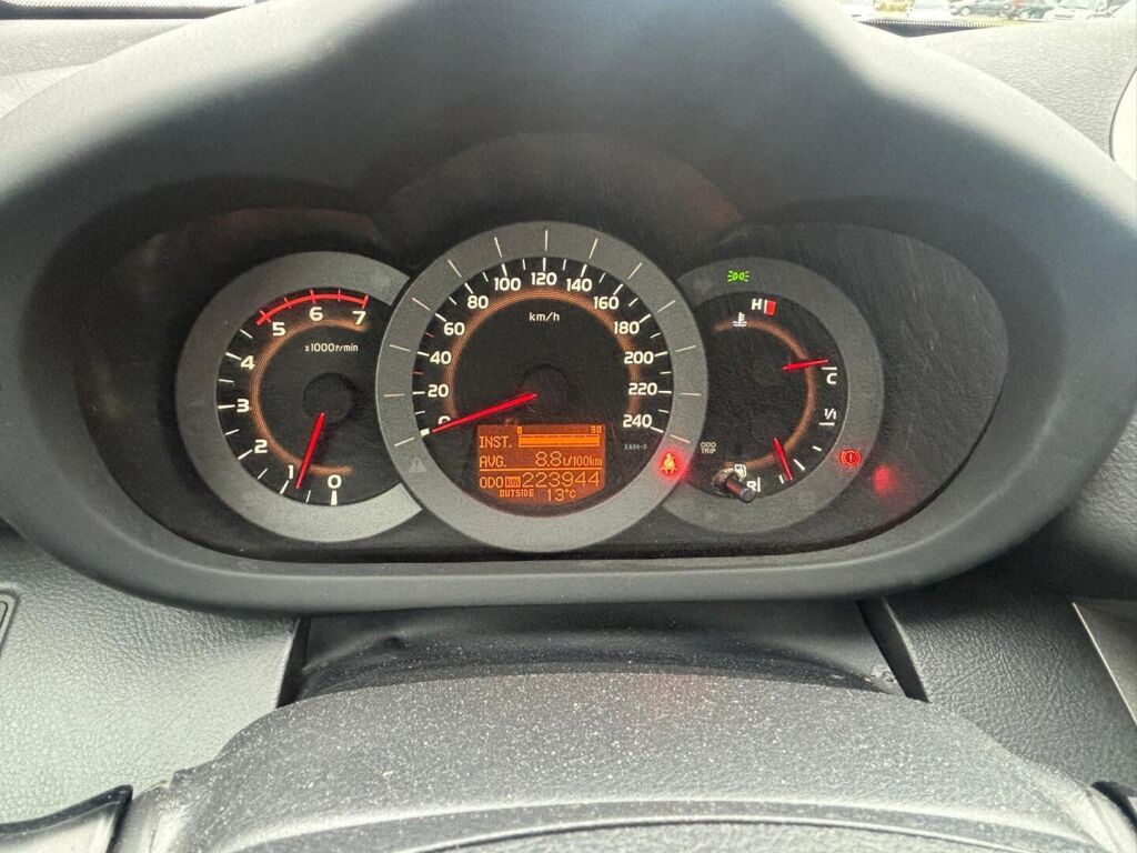 Toyota RAV4 2011 Musta