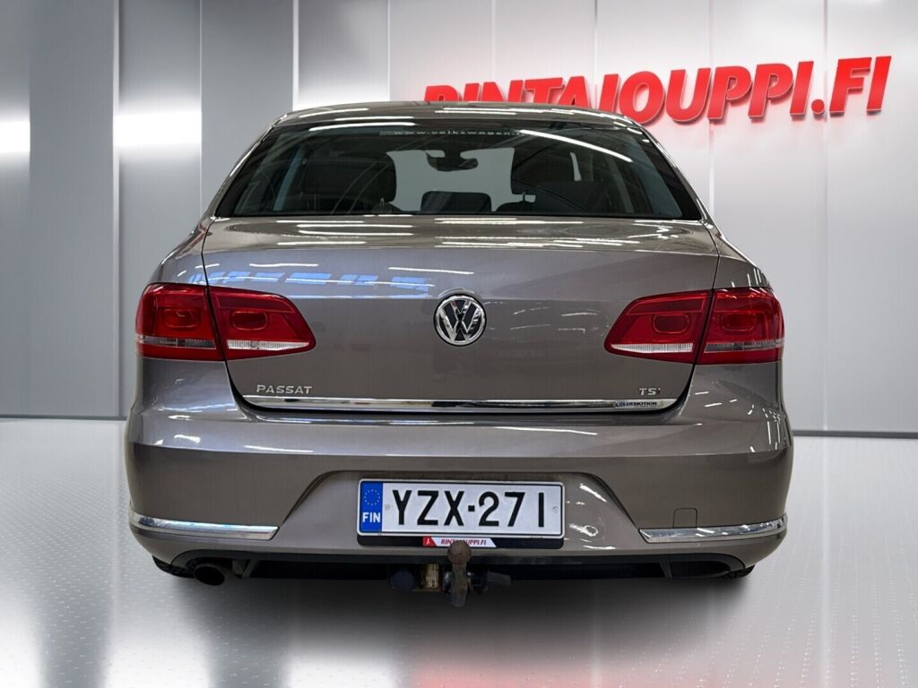 Volkswagen Passat 2011 Ruskea (beige)